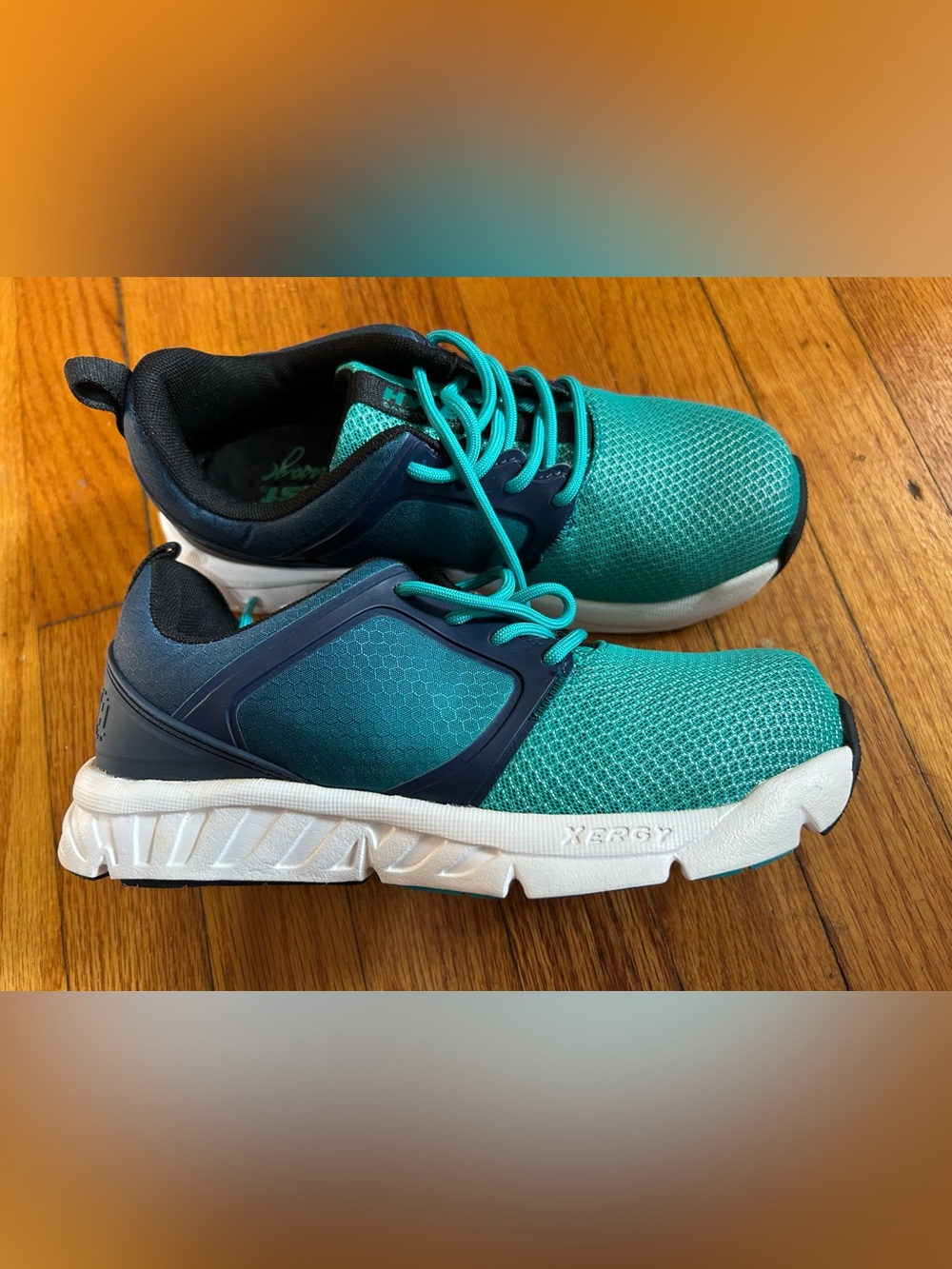 Hytest Women’s Safety Athletic Shoes 6 M Green Alpha XERGY Comp Toe Mesh Low Top